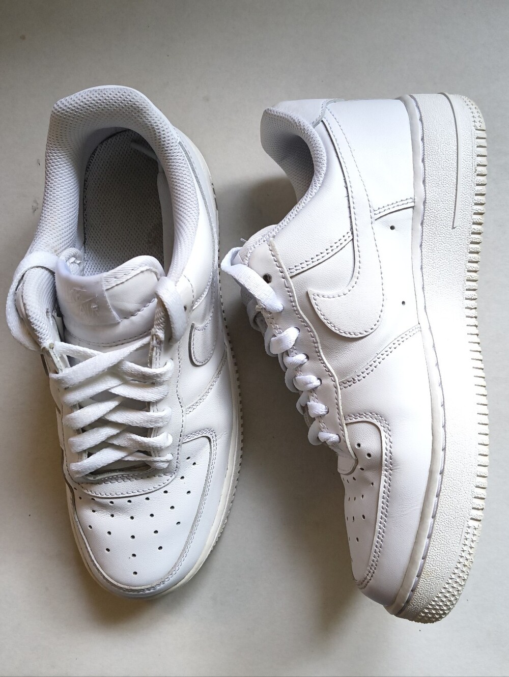 Nike Air Force 1 Low Top White Leather Sneakers Rubber Sole DD8859-100 sz 8 men